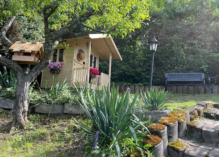 Villa Amalia, Centrum Banska Stiavnica, Parkovanie Pre 2 Auta, Velka Zahrada S Krbom, Cela Villa Amalia Pre 14 Osob Alebo Samostatne Nezavisle Prve Podlazie Villa Ama Pre 6 Osob Alebo Samostatne Nezavisle Podkrovie Villa Lia Pre 8 Osob,Pristup Cez Pi