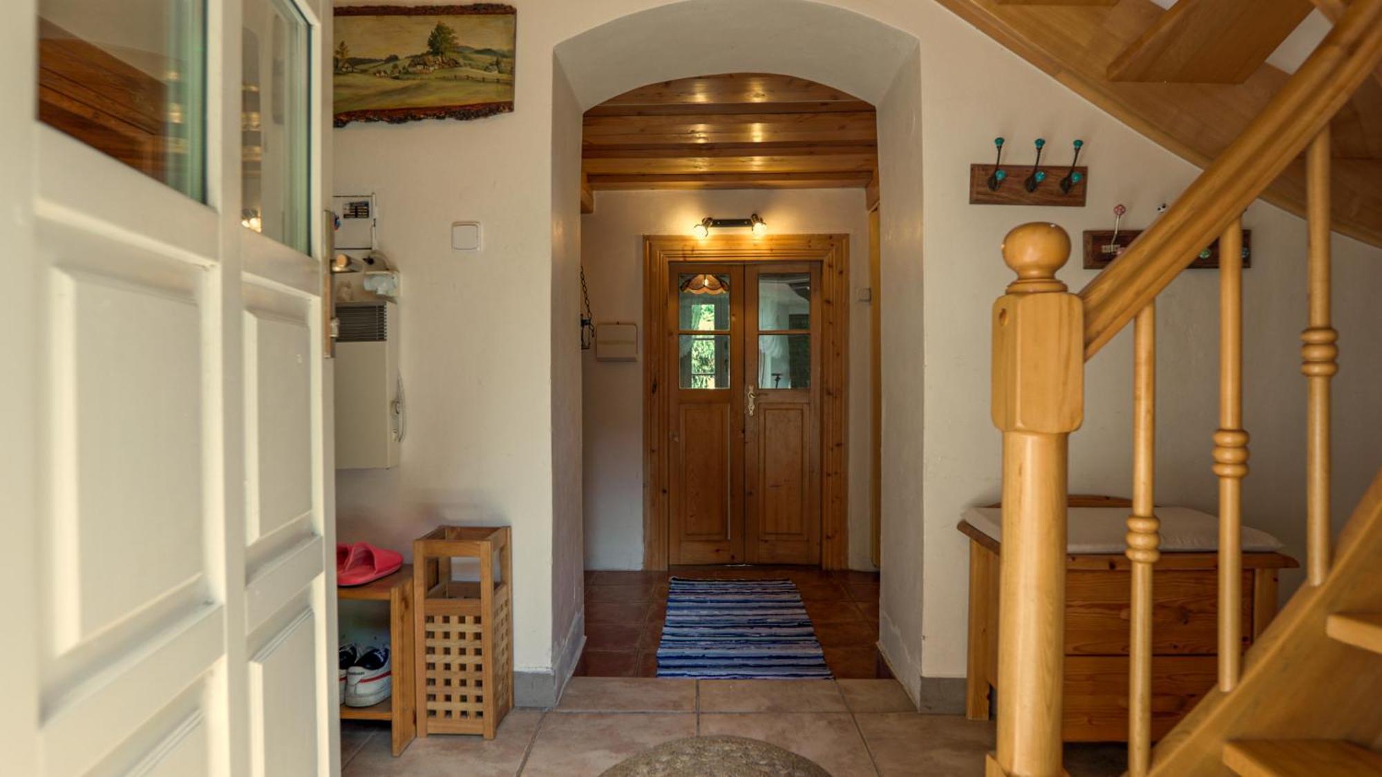 Amalia: Spacious Garden Retreat With Fireplace In Villa