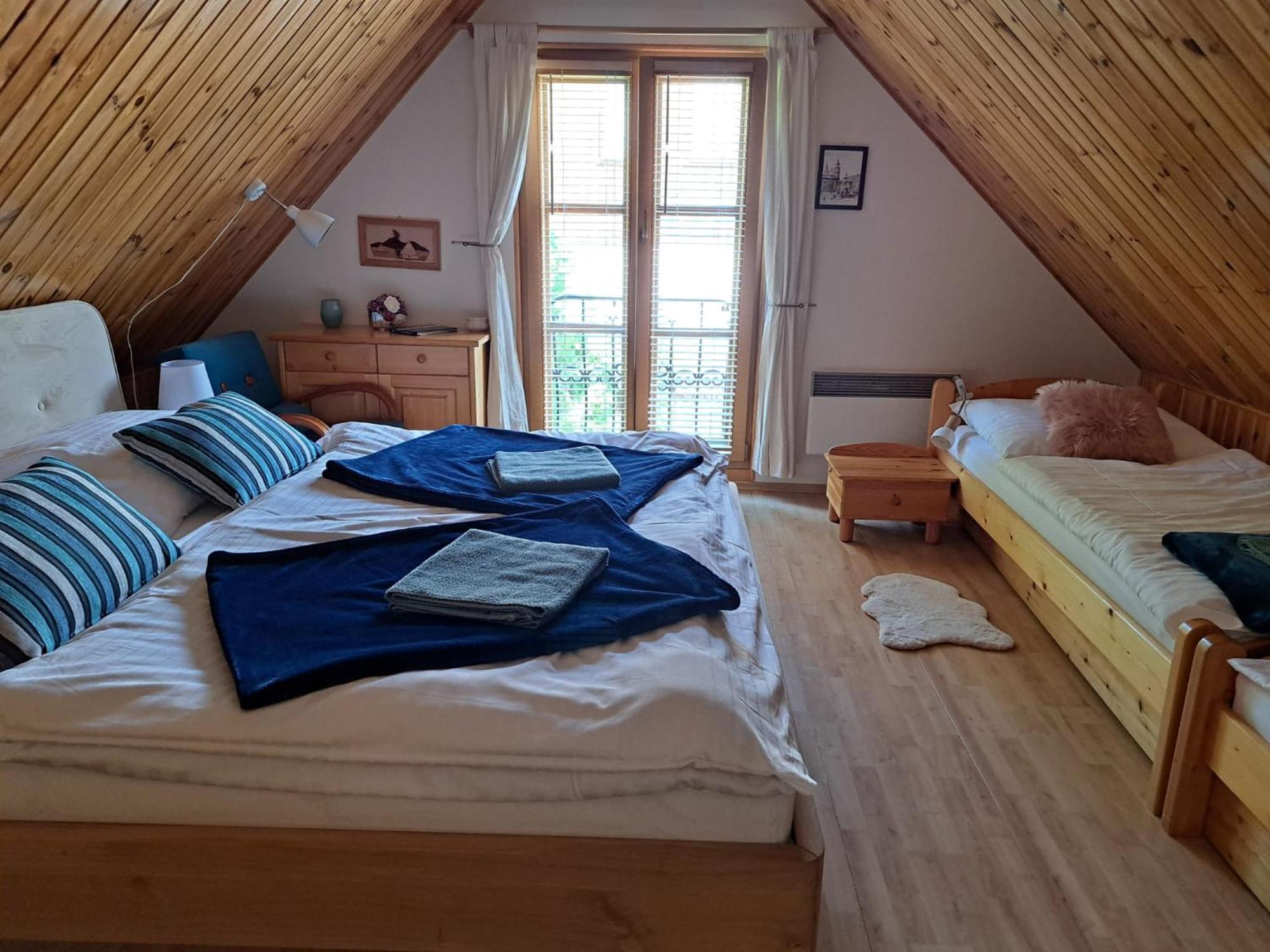 Amalia: Spacious Garden Retreat With Fireplace In Banska Stiavnica