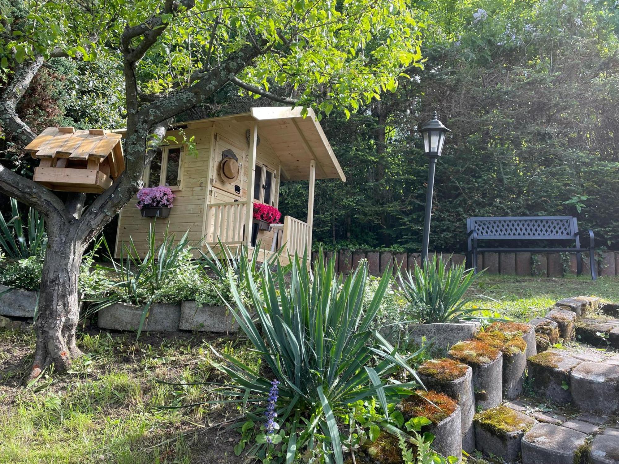 Amalia: Spacious Garden Retreat With Fireplace In Villa